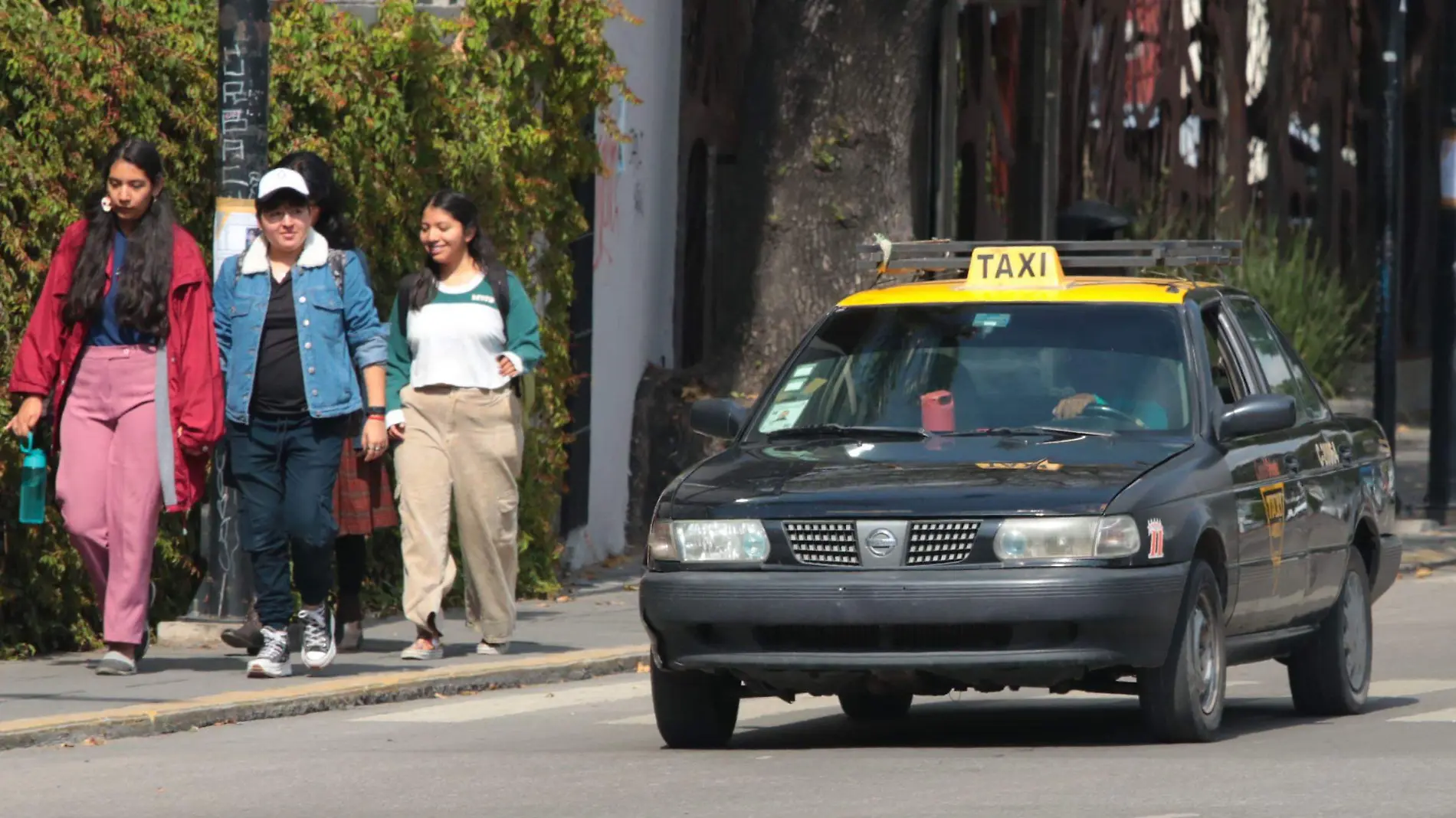  7 mil 786 concesionarios tienen Tsurus como taxis en Puebla 